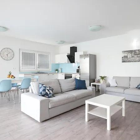 Villa House Anpero *