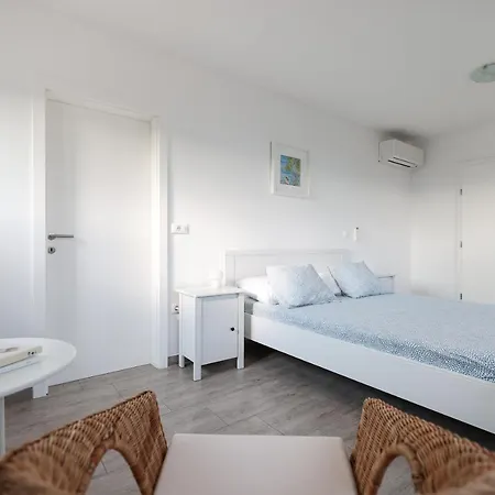 فيلة House Anpero *